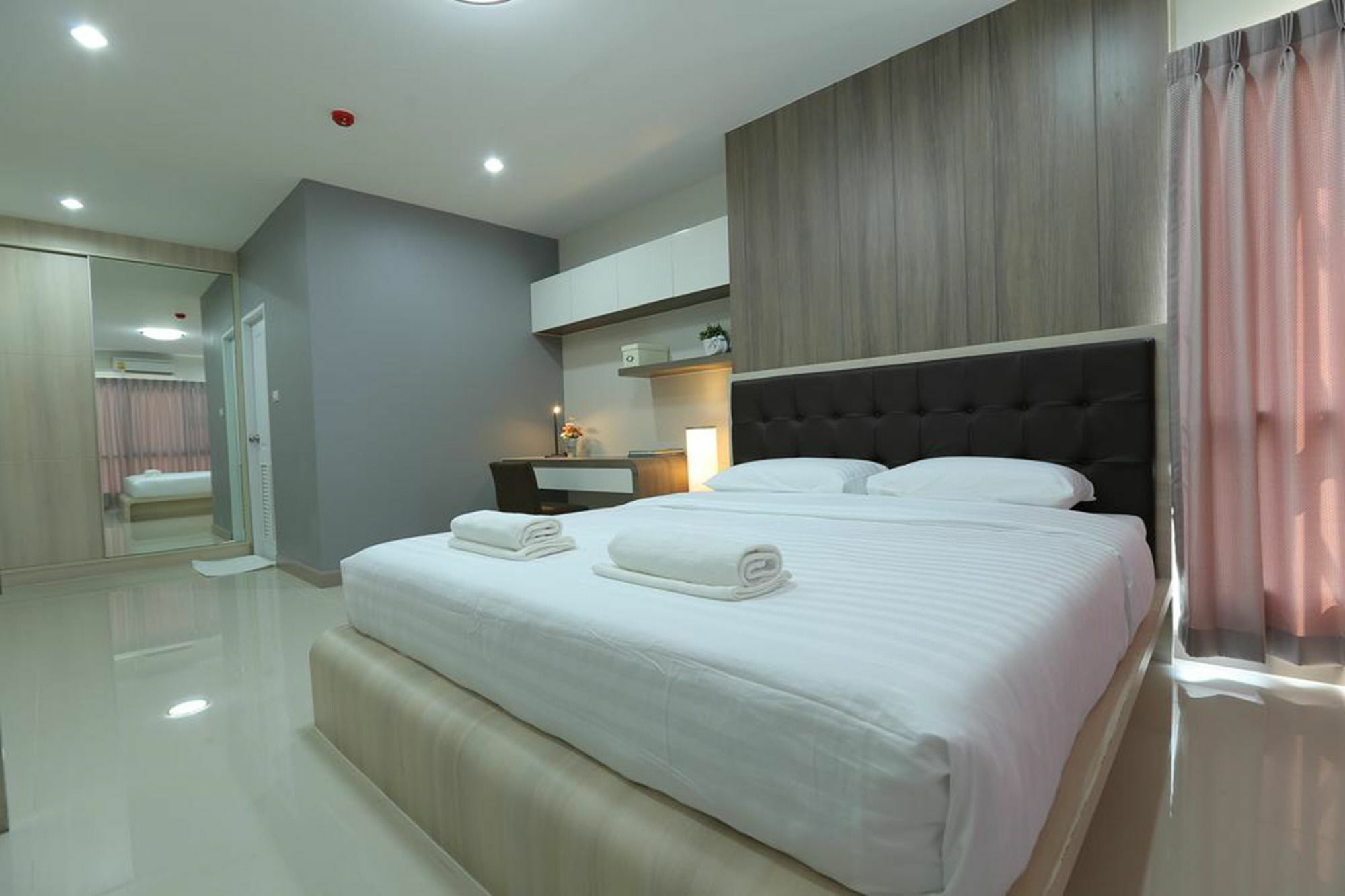 Central Place Serviced Apartment Angsila Chonburi Luaran gambar